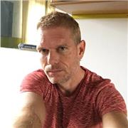 Diplomado en Ciencias Empresariales y Licenciado en Biología